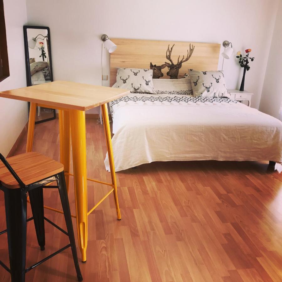La Taille Haute Chambre Cerf Tigy Extérieur photo