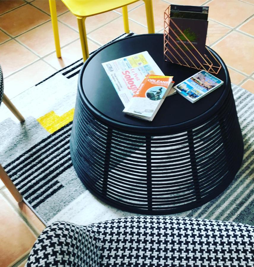 La Taille Haute Chambre Cerf Tigy Extérieur photo